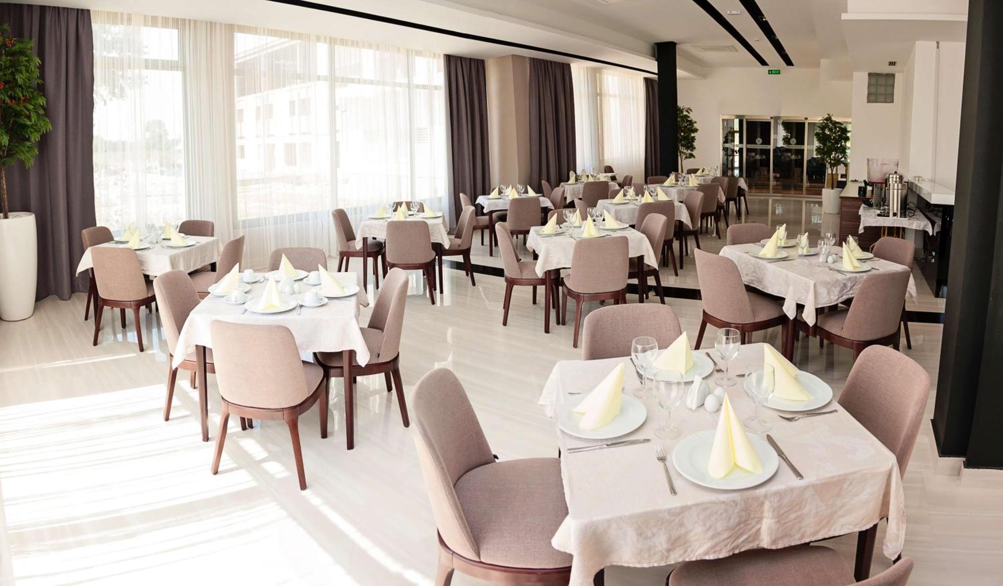 Bosphorus Hotel Алексінац Екстер'єр фото